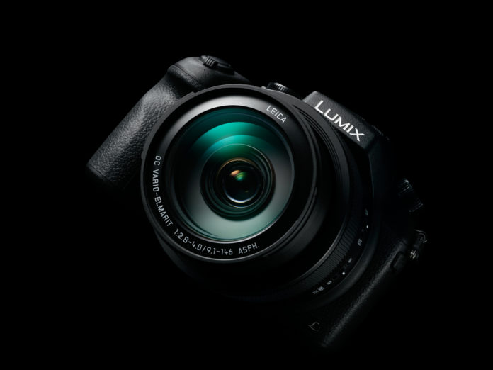 Panasonic Lumix FZ1000 Lens