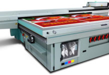 Fujifilm präsentiert Inkjet-Lösungen auf der FESPA 2015 Fujifilm Acuity Advance Select HR